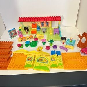 Mega Bloks Ni Hao Kai-Lan Buildable Bedroom Bakery Set Dora House Pieces Figures